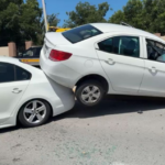 Conductora de 73 años provoca aparatoso choque en el norte de Saltillo