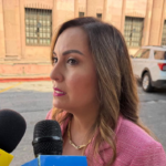 Respaldan regulación de celulares y redes sociales en escuelas