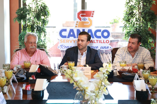 Gabriel Elizondo fortalece agenda desde el territorio con empresarios y jóvenes