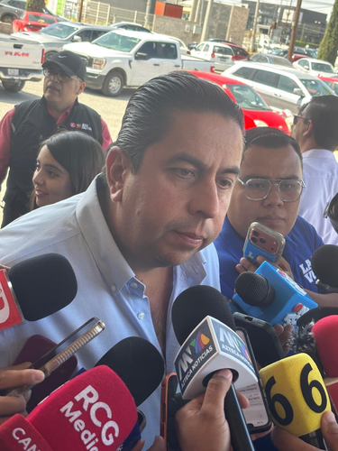 Analizan nuevos descuentos para regularizar adeudos vehiculares