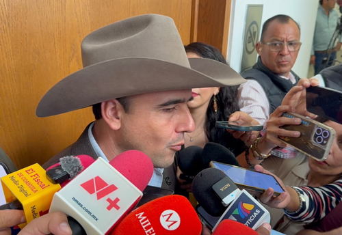 Exige Manolo revisar irregularidades en propuesta de compra de AHMSA